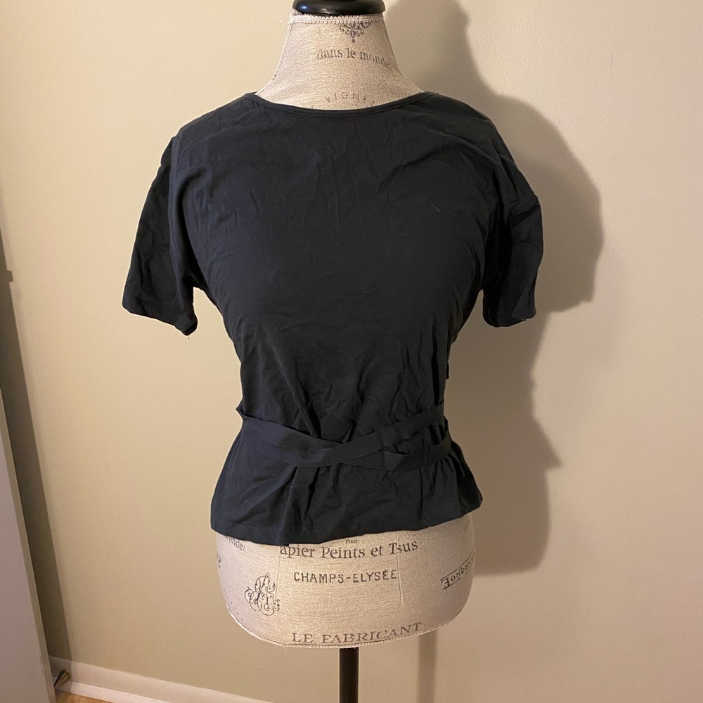 Wrap around, cropped tee
